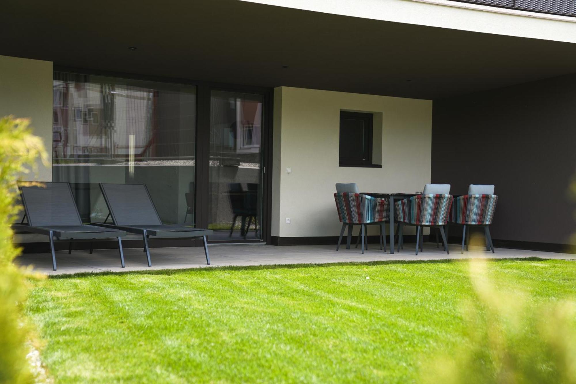 Residence Montani Laces Luaran gambar