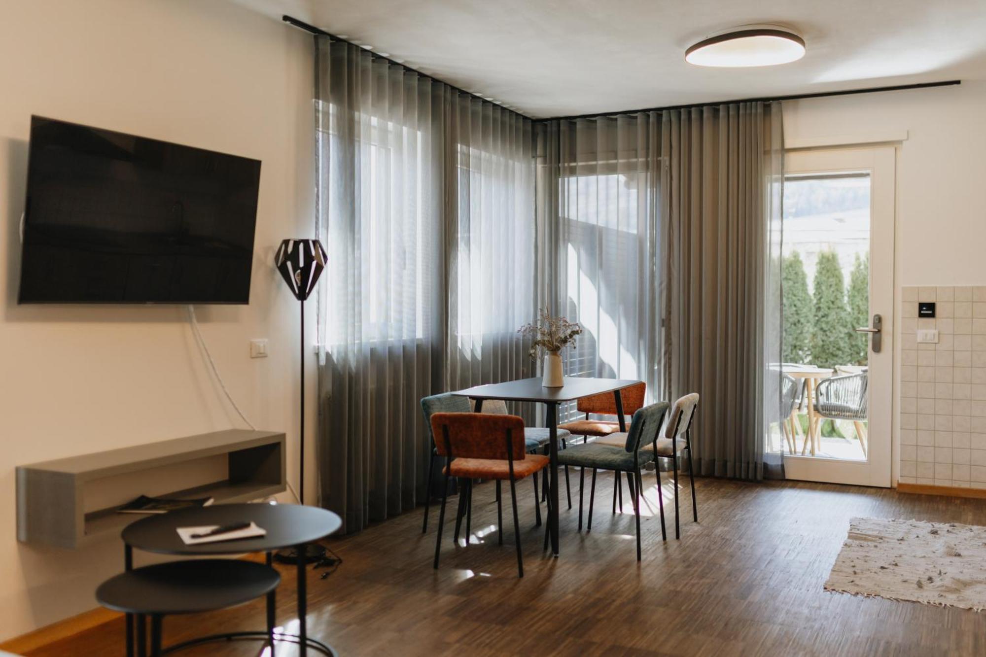 Residence Montani Laces Luaran gambar